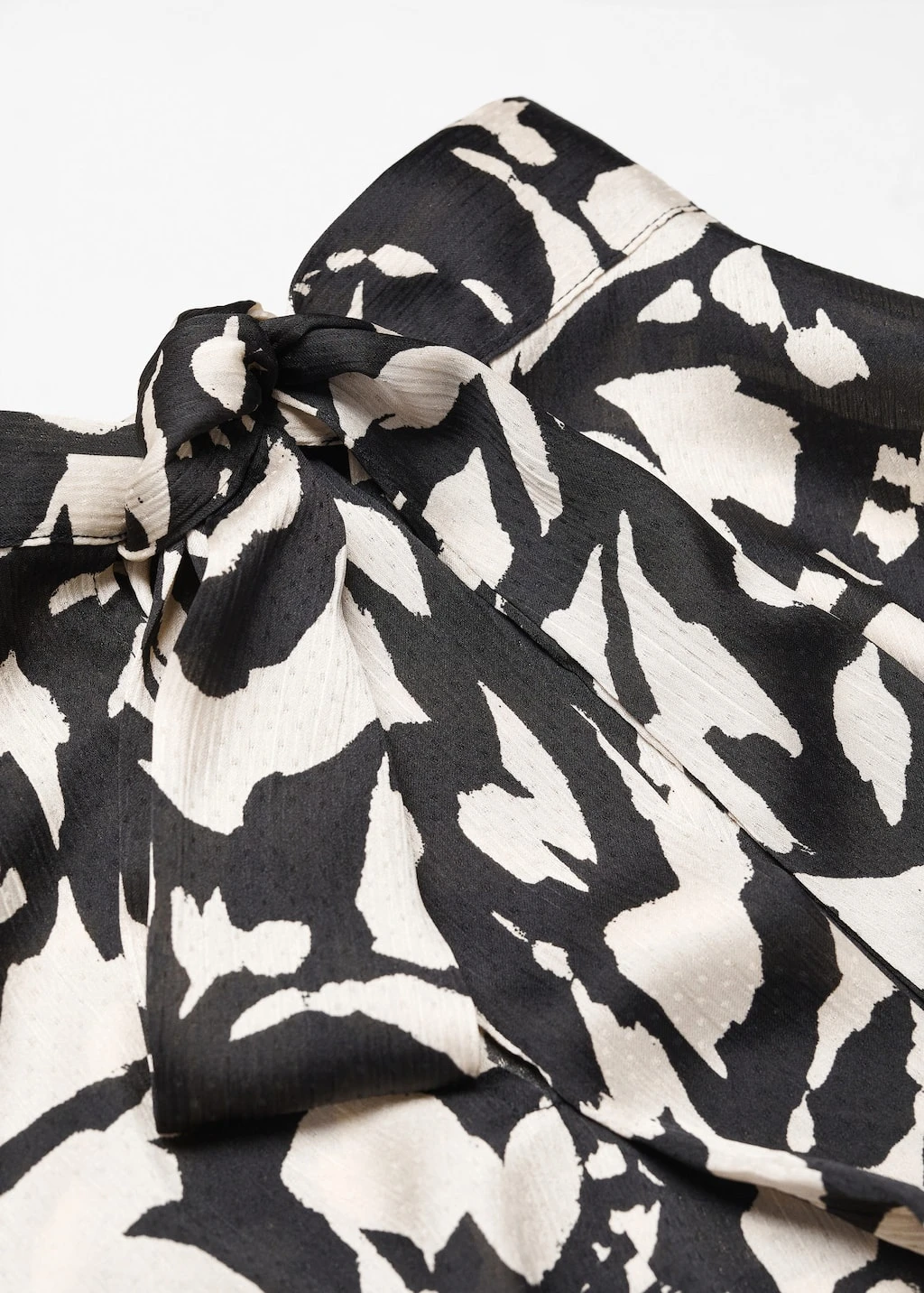 Blouse Col Montant Nœud 11 Blouse Col Montant Nœud – Image 9